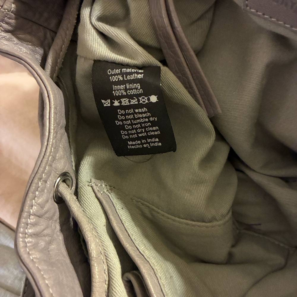 Elegant Day & Mood Gray Leather Backpack - Picture 4 of 15